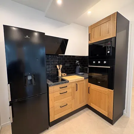 Apartment T2 Au Coeur De Narbonne